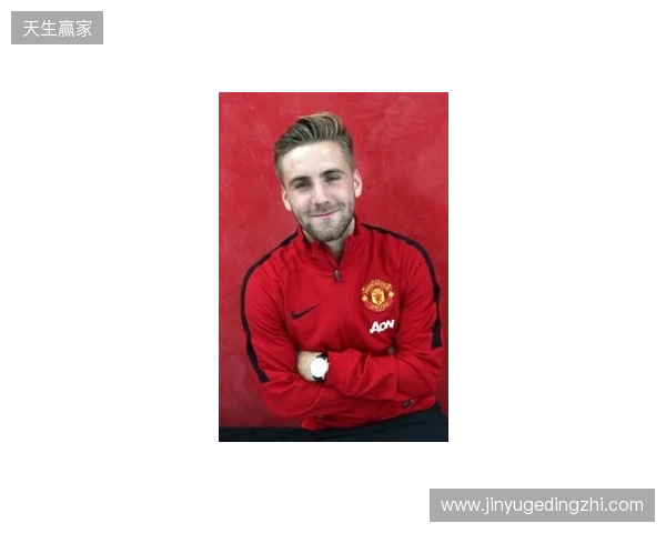 曼联名宿埃尔文：卢克-肖非常适合左中卫，他本赛季太出色了