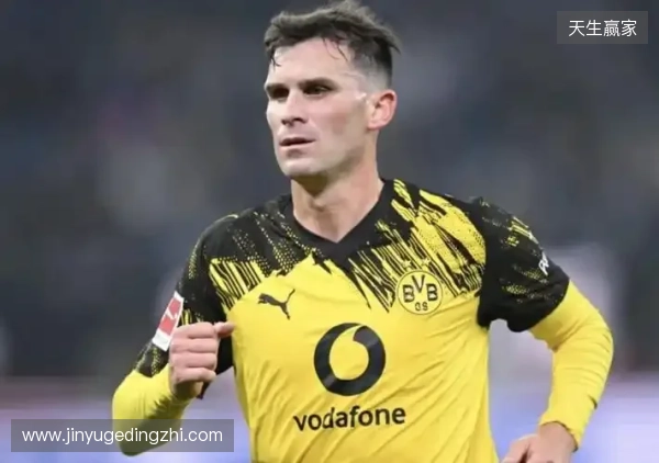 TA：布莱顿签格罗斯的转会费略低于200万欧元，有100万欧奖金