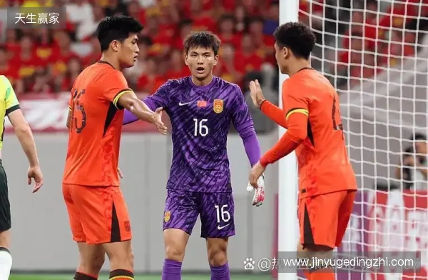 媒体人热议U23国足半场：泰国速度快，李昊又救命了，黄牌是隐患